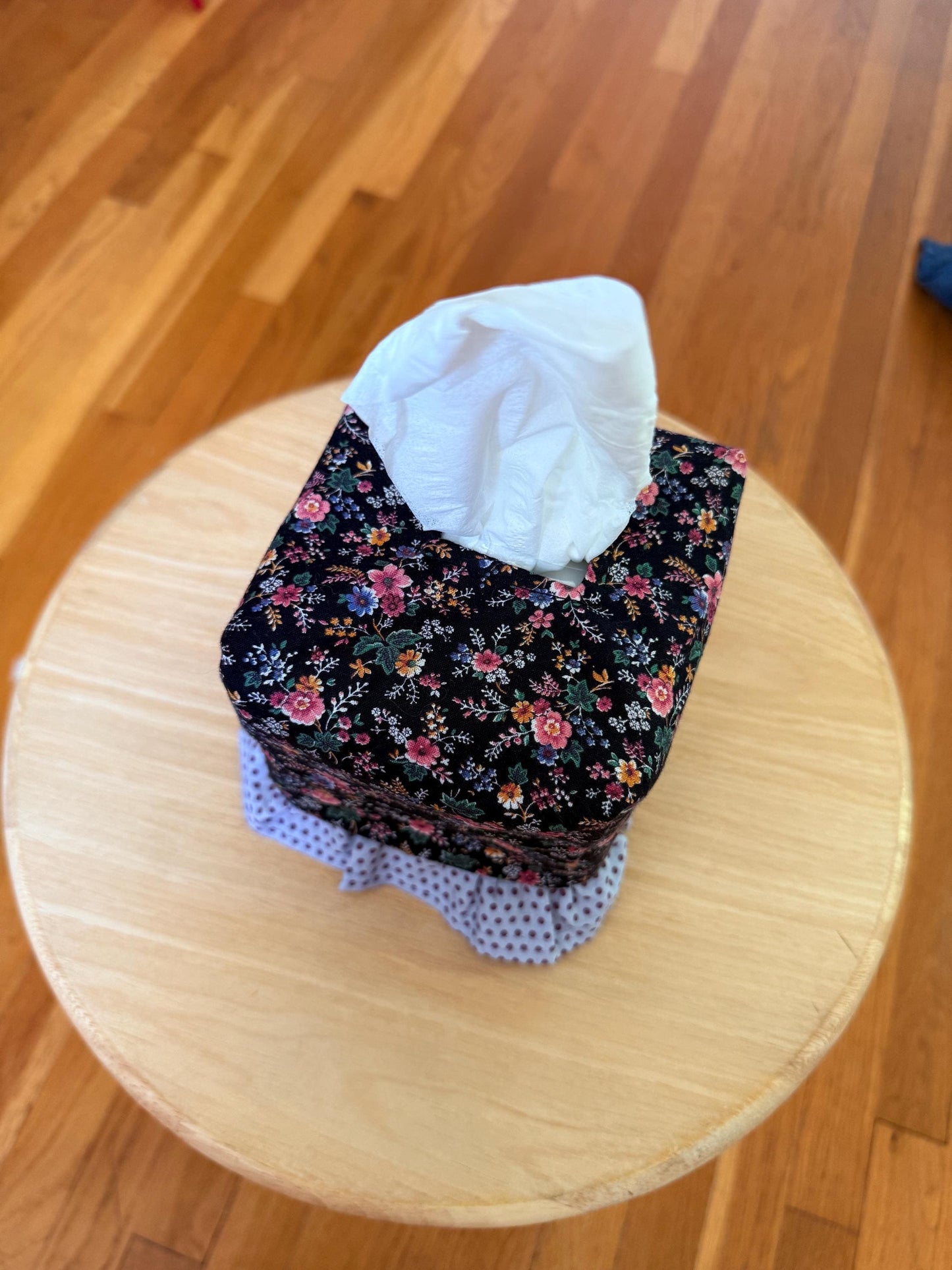 Ruffle Tissue Box Cover