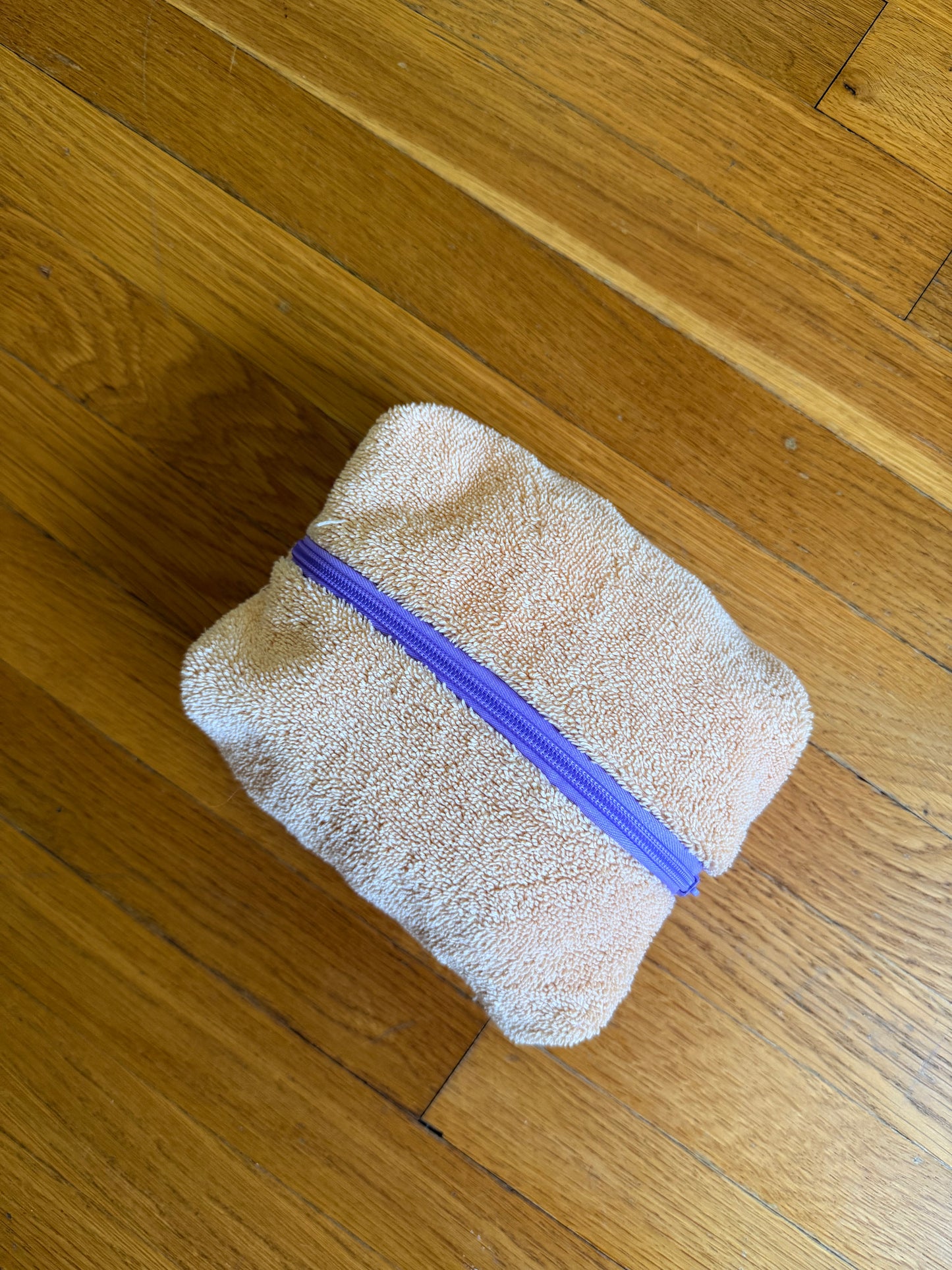 peaches maddie towel pouch